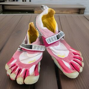 Women’s Vibram FiveFingers Gray/Berry Bikila w3493  Athletic Shoes size 39